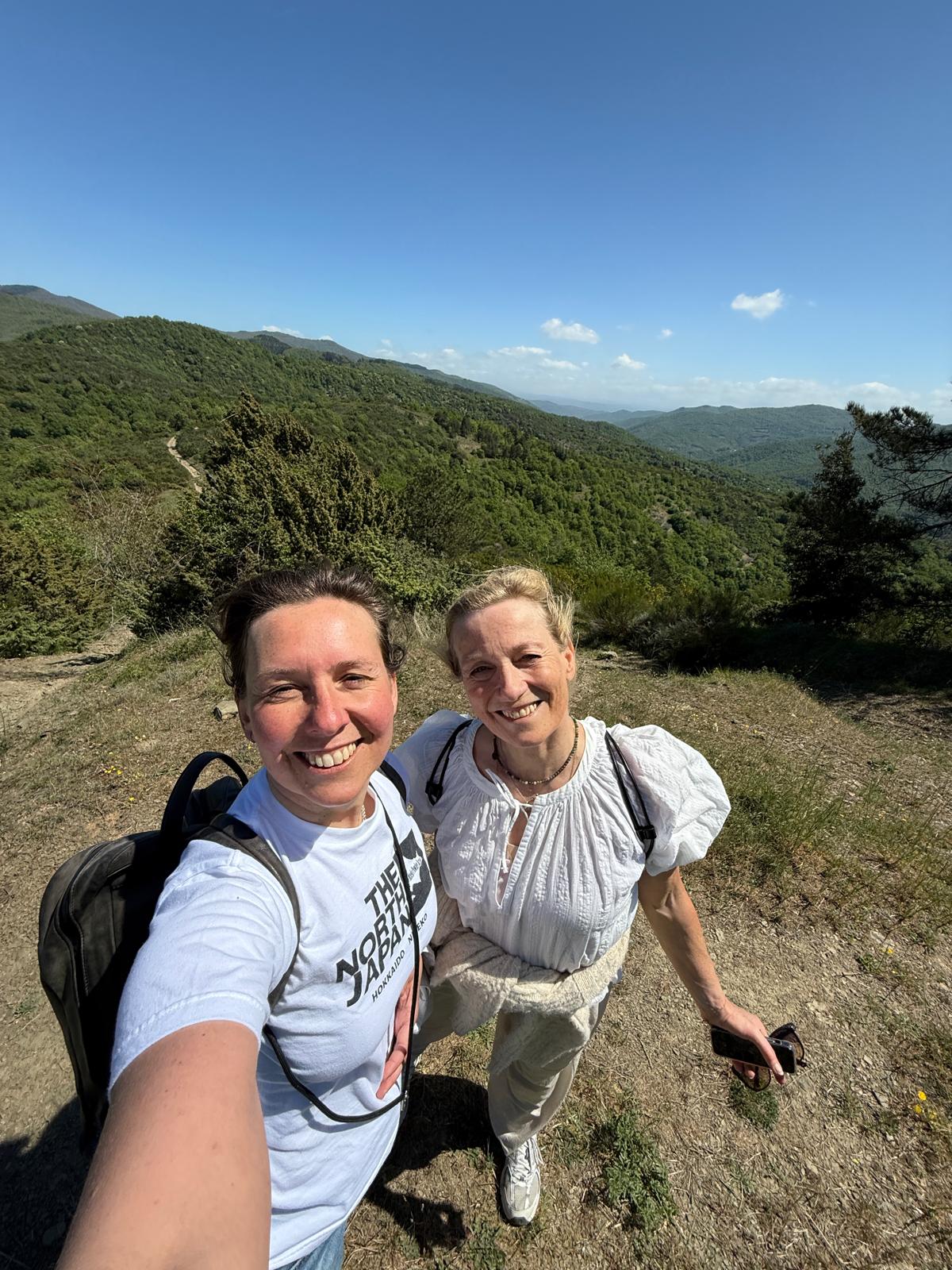 Katka en Janine samen in Toscane